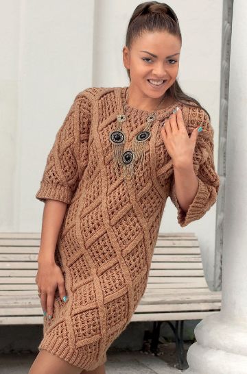 Kleid im Ajourrautenmuster