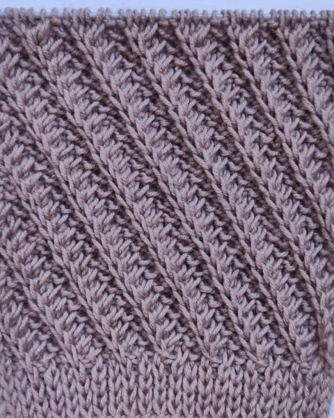 Diagonalmuster stricken