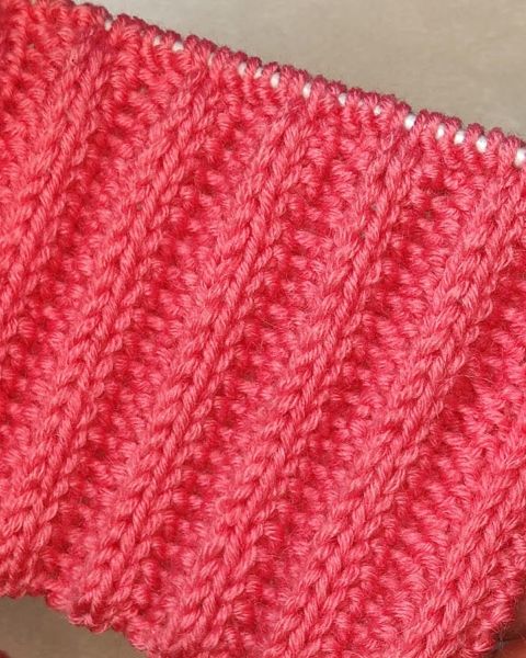 Reliefstreifen stricken