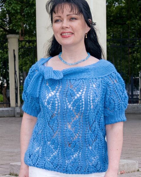 Pulli mit Bindekragen