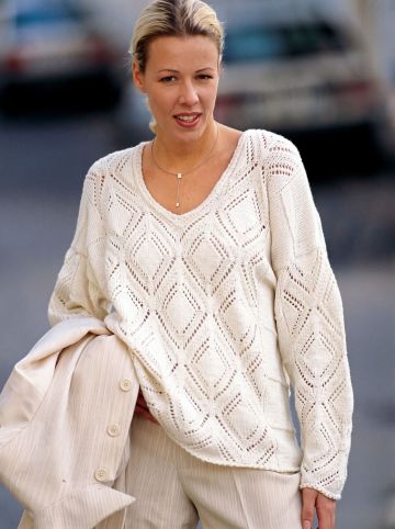 Pulli mit Ajour-Rautenmuster