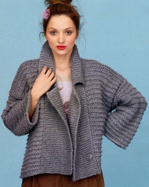 Jacke mit Kragen und Revers