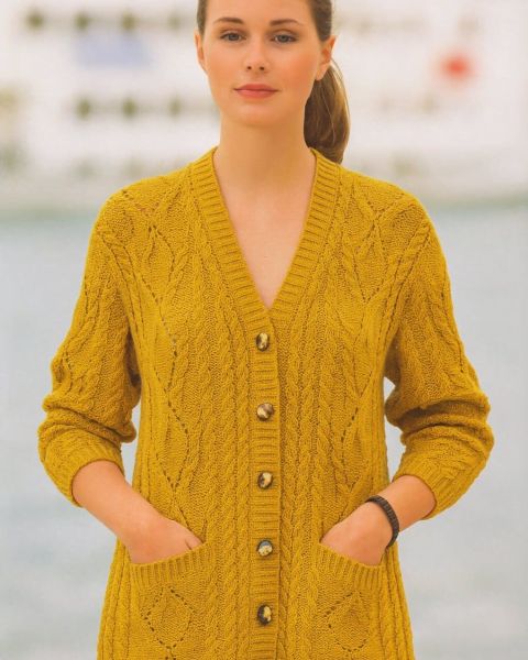 Jacke mit Taschen im Ajour-Zopfmuster