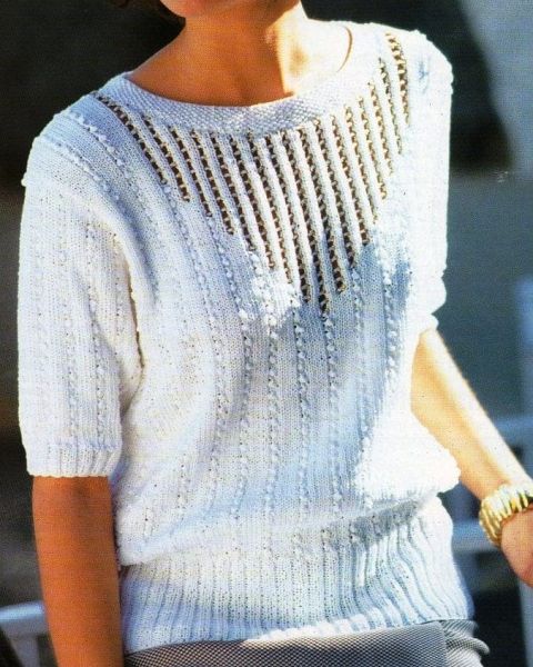 Weißer Pulli mit Gold-Passe