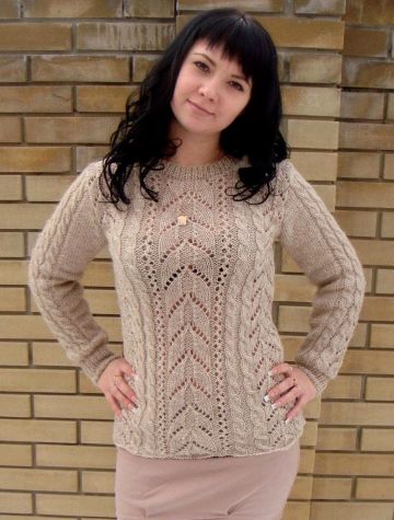 Pulli mit Ajour-Zopfmuster