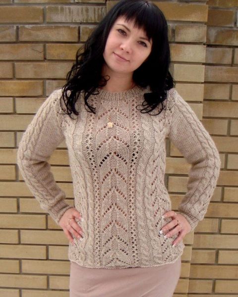 Pulli mit Ajour-Zopfmuster