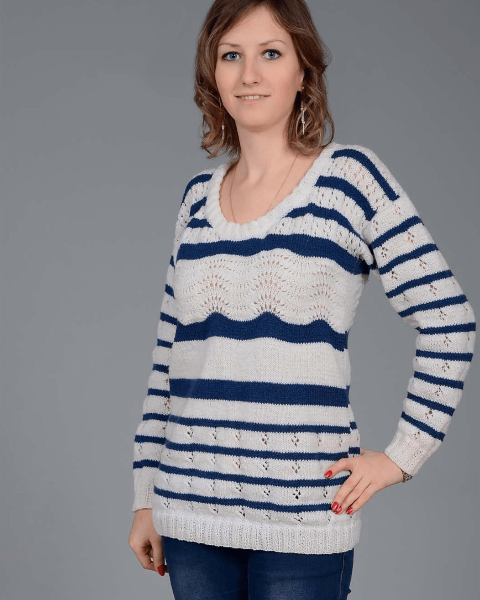 Pulli im Wellenmuster