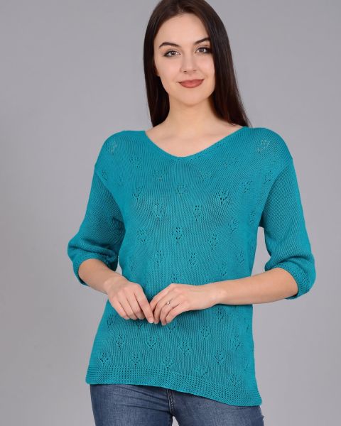Pulli im Lochmuster