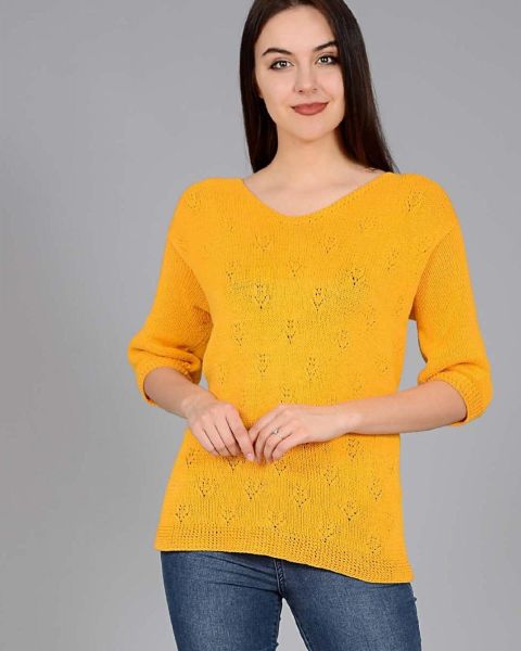 Pulli im Lochmuster