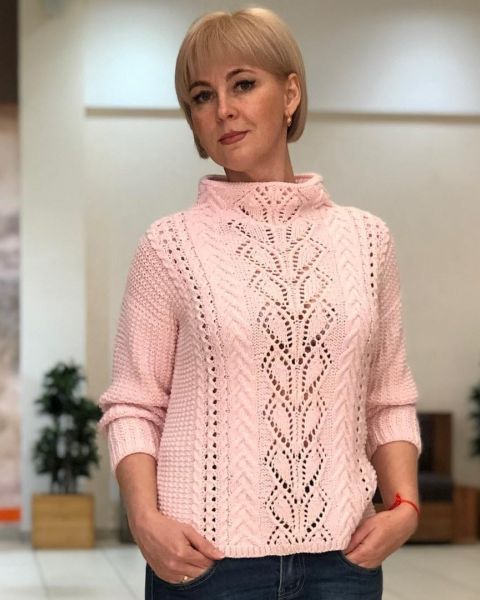 Pulli mit Stehkragen