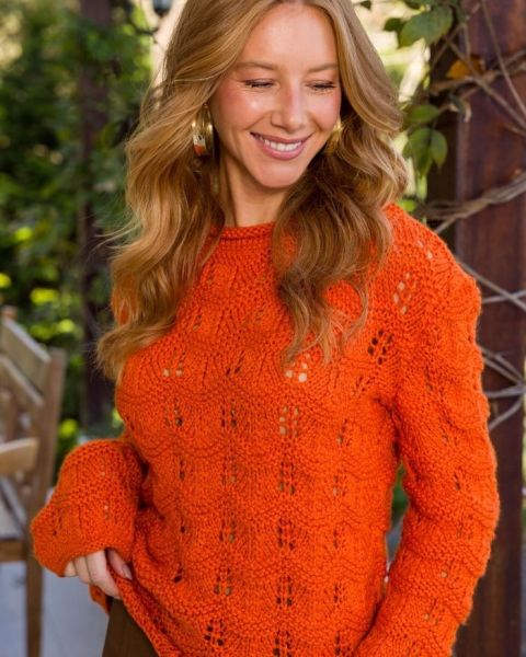 Pulli im Wellenmuster