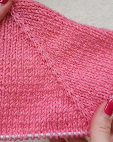 Raglan-Linie aus der Mittel-M